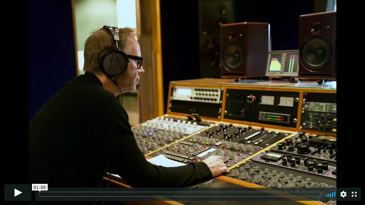 Metropolis Mastering Engineer Stuart Hawkes on the LCD-MX4