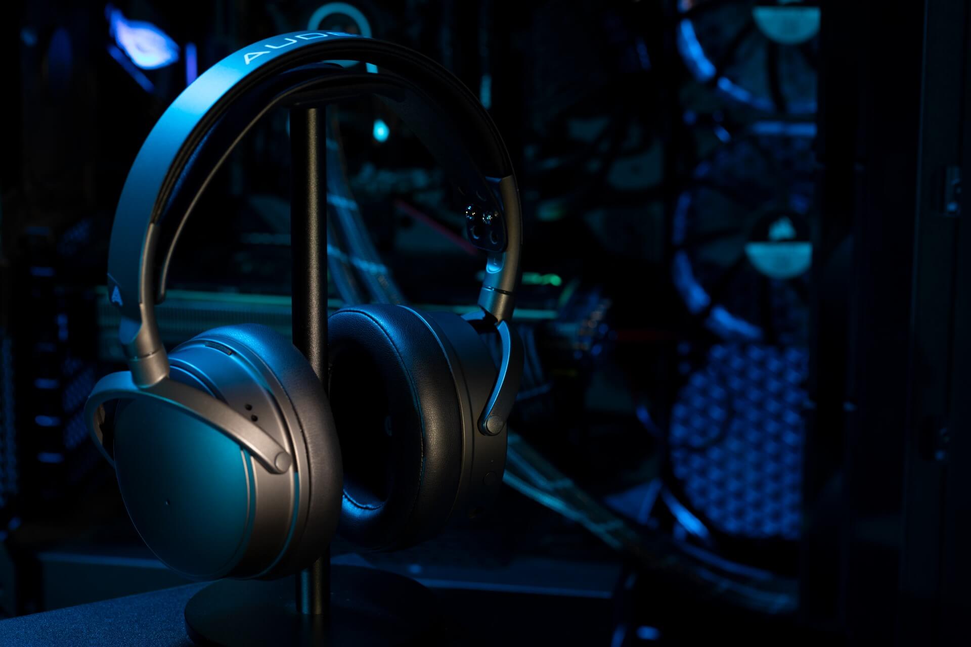 Maxwell Wireless Gaming Headset